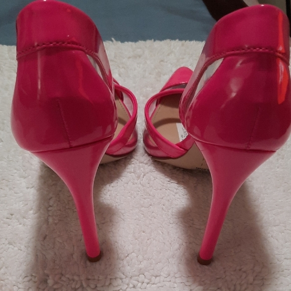 Gianni Bini Hot Pink Heels - Picture 7 of 14